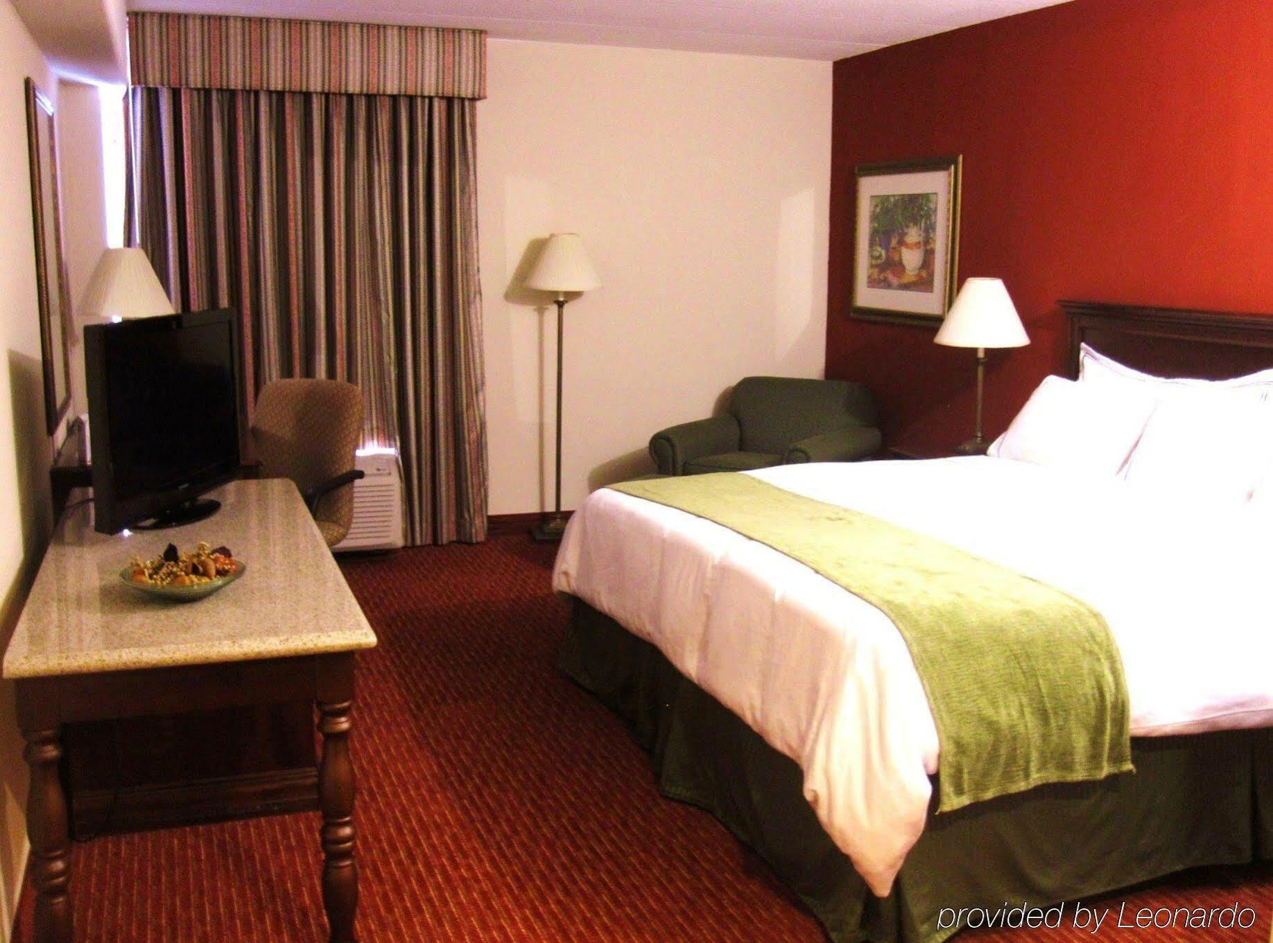 Clarion Hotel Indianapolis Exterior photo